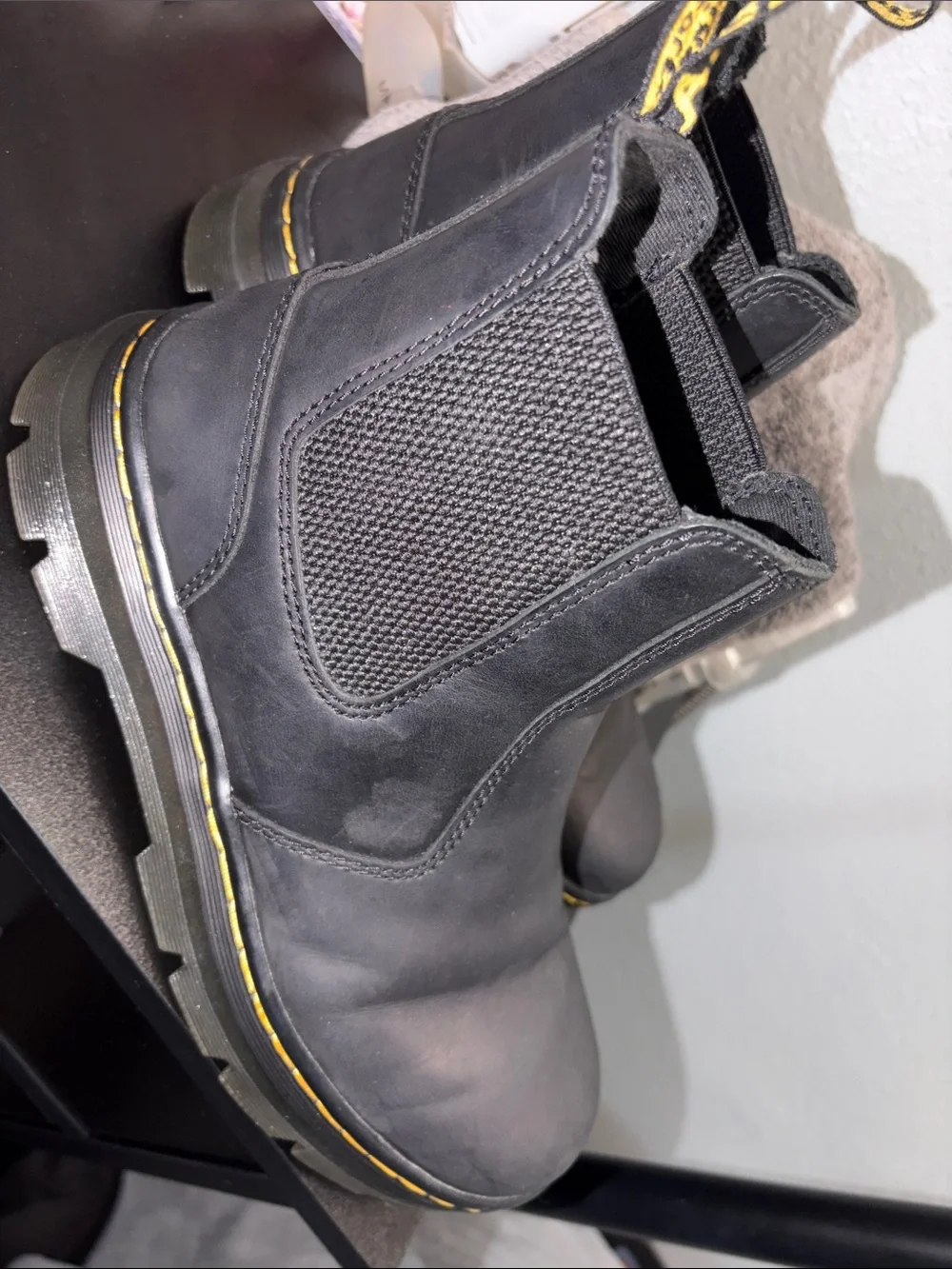 Dr. Martens slip chelsea